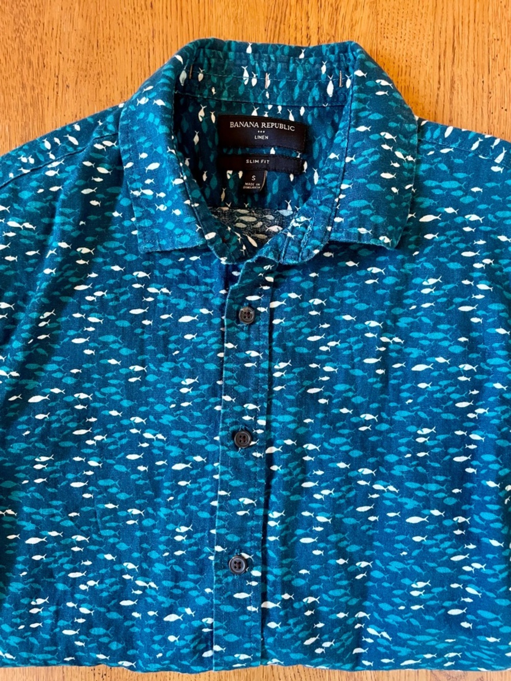 Banana Republic Teal & White Fish-Print Linen Button-Down